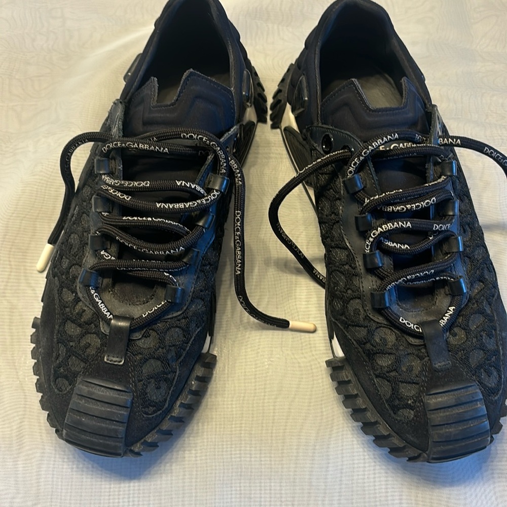 Men Dolce and Gabbana sneakers. Used. Great condition.